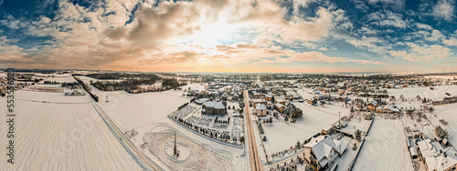wieś w Polsce na Śląsku zimą, panorama z lotu ptaka, Olza w gminie Gorzyce