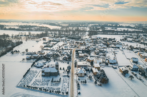 Obraz na płótnie wieś w Polsce na Śląsku zimą, panorama z lotu ptaka, Olza w gminie Gorzyce w salonie