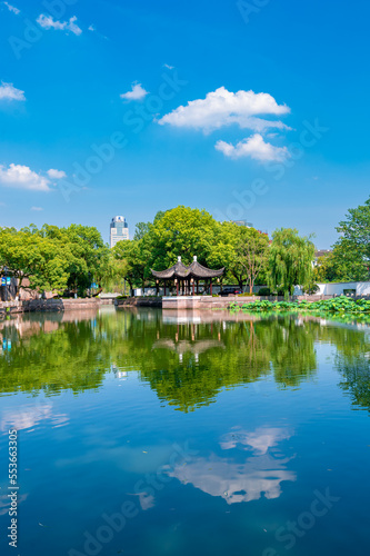 Fototapeta Naklejka Na Ścianę i Meble -  Lake Scenery of Tianyi Museum, Ningbo, Zhejiang, China