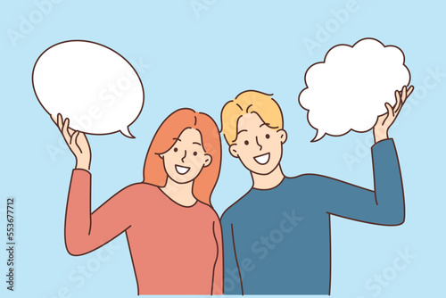 Smiling people with speech bubbles 