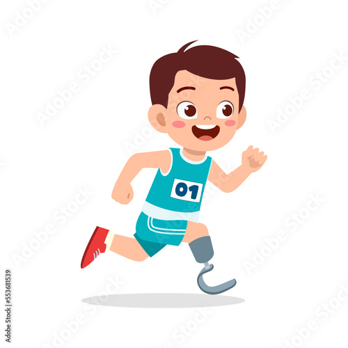 little kid with prosthetic leg run on race