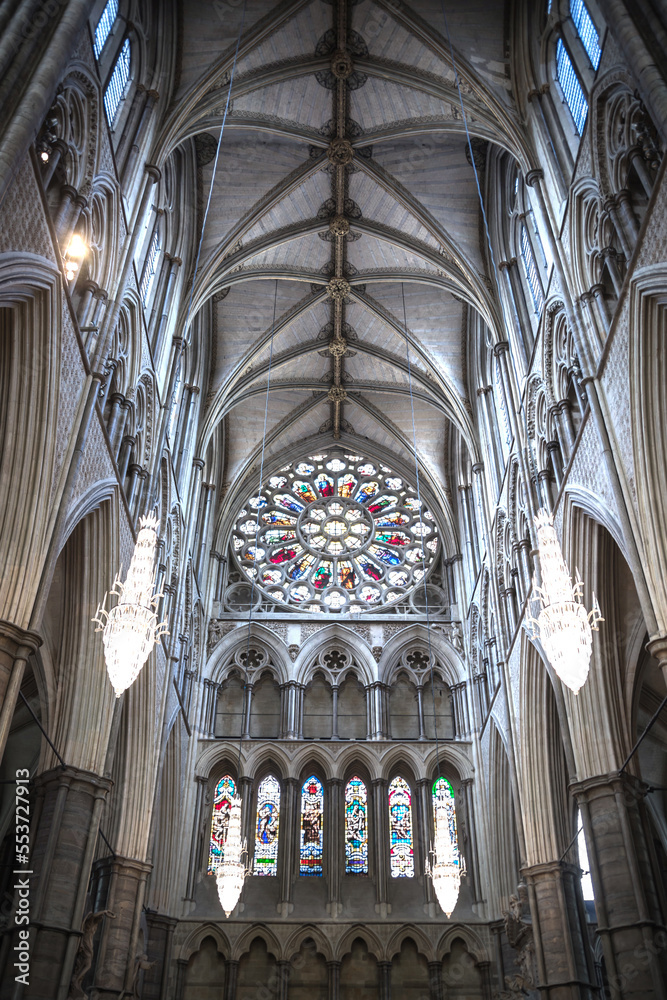 Fototapeta premium London, UK. North Transept view and Rose Window of the Collegiate Church of Saint Peter at Westminster