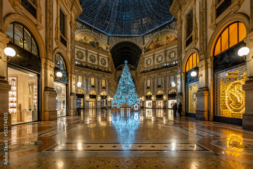 Milano, galleria a natale