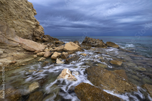 krajobraz skała morze burza woda