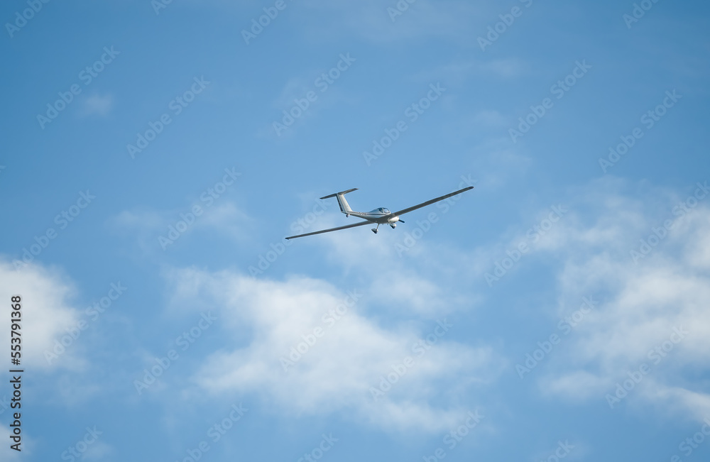 G-CFUG 1984 Grob G-109B C-N 6314 a low wing two-seat self-launching motor glider flying in a blue sky, Wiltshire UK