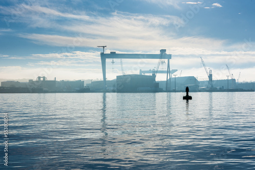 Kiel, 8. Dezember 2022, der erste Schnee diesen Jahres ist gefallen. Winterliche Impressionen in der Innenstadt, dem Hiroshimapark und dem Hafengebiet