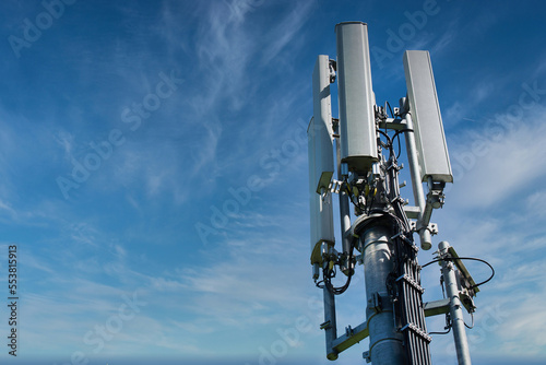 Fototapeta mobile phone tower cell phone
threat
electromagnetic
reception
frequencies
waves