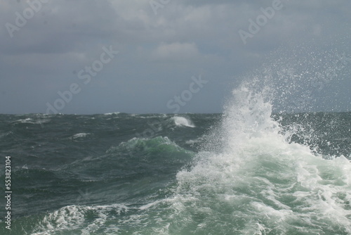 waves © Jacek