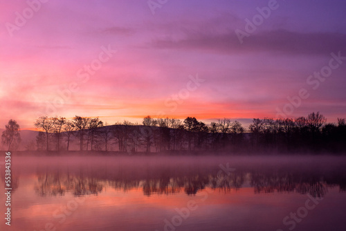 Sunrise over the lake © Karolina La Rochelle