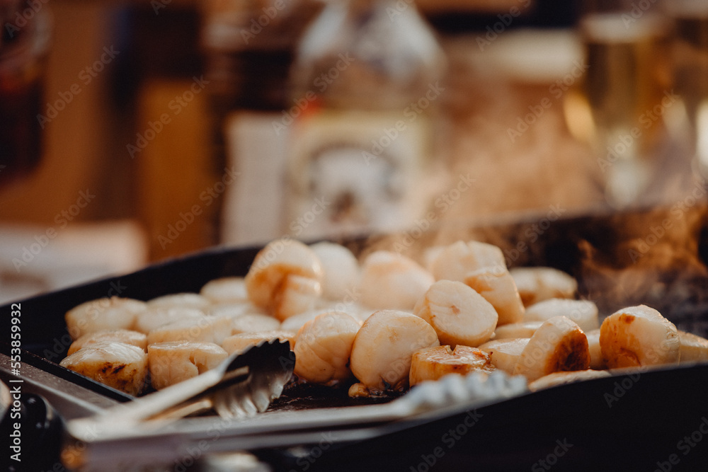 Noix de saint jacques à la plancha Stock Photo | Adobe Stock