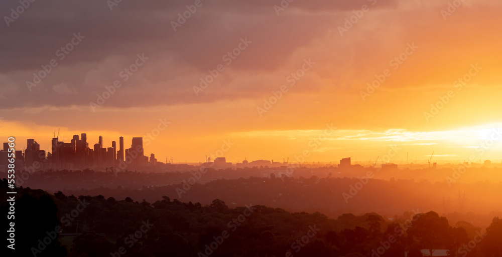 Fototapeta premium Melbourne city skyline at sunset