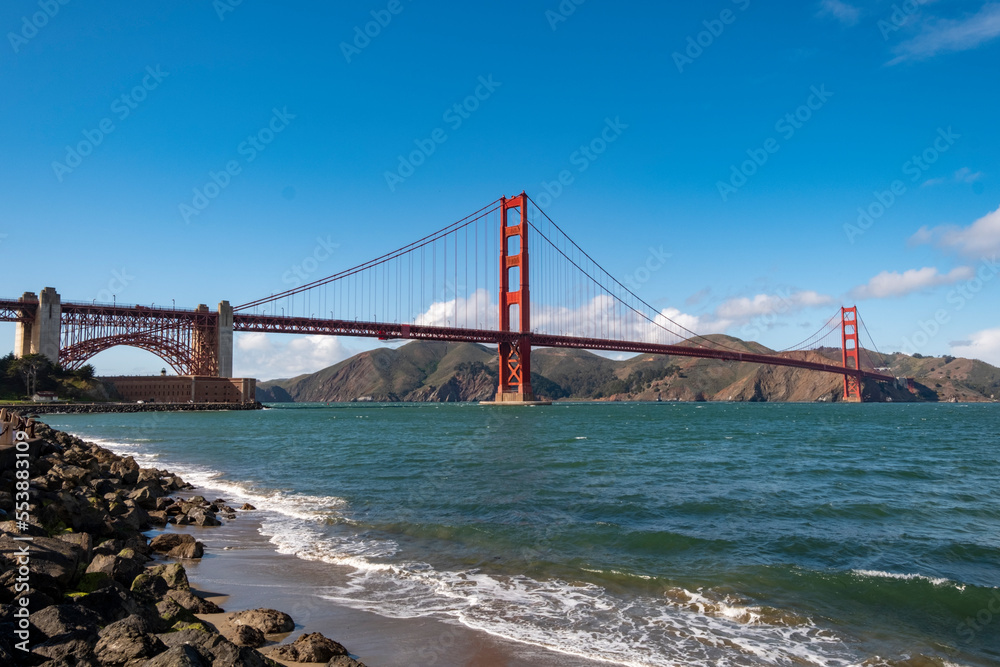 Naklejka premium golden gate bridge