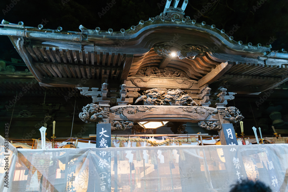 Obraz premium 神社の夜景