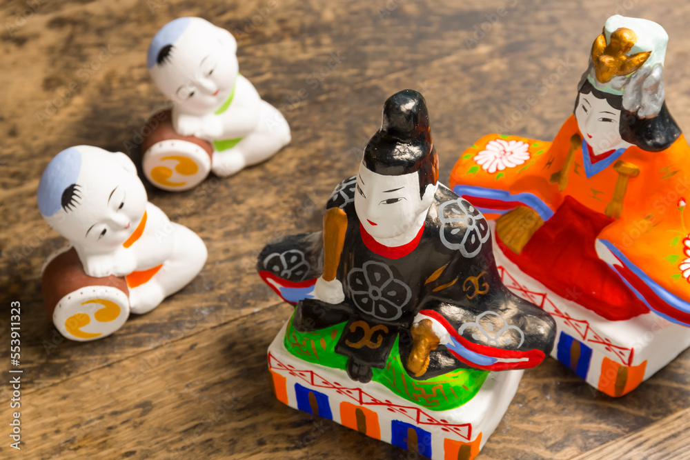 Naklejka premium 山形県酒田市に伝わる土人形 「鵜渡川原人形」