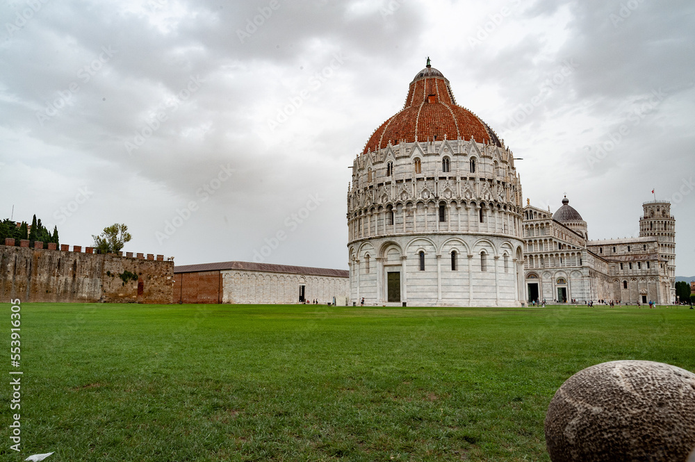 The dome near Pisa tower