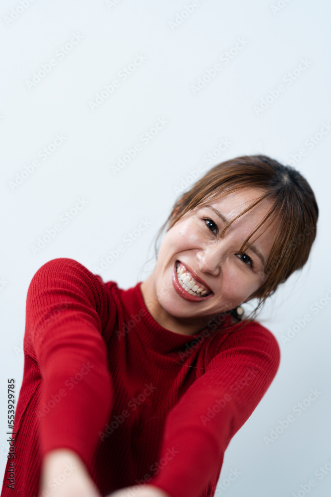 明るいポニーテールの女性 明るいポニーテールの女性