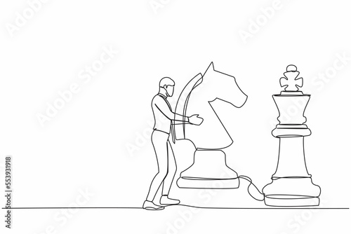 Single continuous line drawing businessman holding horse chess piece to beat king chess. Strategic planning, business development strategy, tactics in game. One line graphic design vector illustration