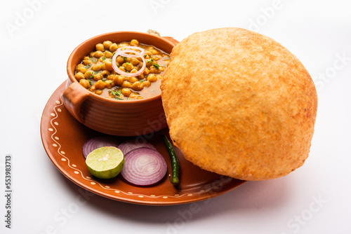 Obraz na plátně Chole bhature is a North Indian food dish