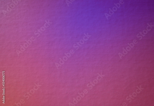 Fondo abstracto con textura suave y degradado de tonos morado y rosa