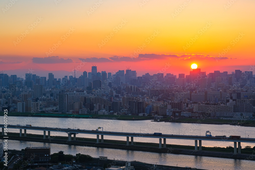 東京都江戸川区 タワーホール船堀展望室から見る東京の街に沈む夕日 東京都江戸川区 タワーホール船堀展望室から見る東京の街に沈む夕日
