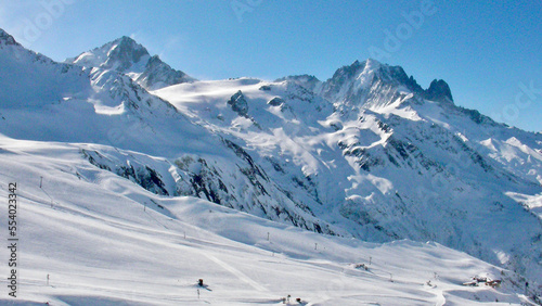 Sommets enneigés des Alpes, France, Argentière, haute savoie, rhone alpes