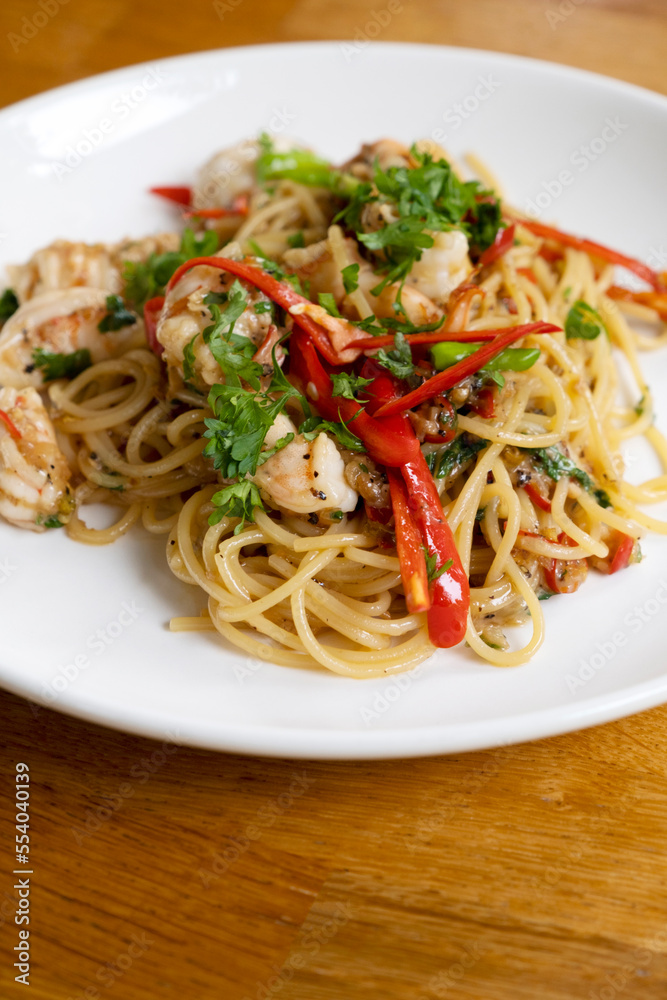 Stir Fried Spaghetti with Garlic Shrimp and Chili