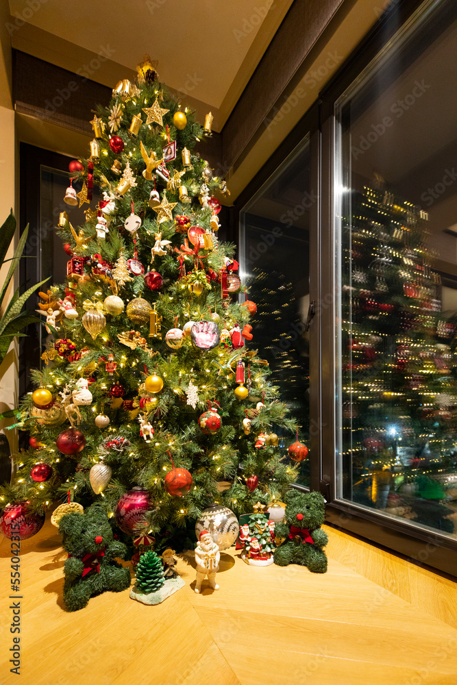 Decorated Christmas Tree Photo, Nisantasi Sisli, Istanbul Turkey 
