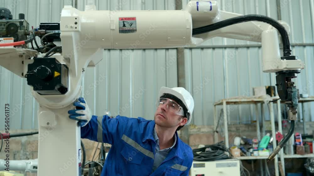 Engineering checking and testing operation control of a rebuilt robotic arm welding machine
Engineering checking and testing operation control of a rebuilt robotic arm welding machine