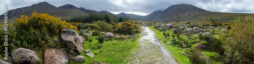 Obraz na płótnie Cronins yard trails - Carrauntoohil range - Killarney - Ring of Kerry - Kerry county - Ireland w salonie