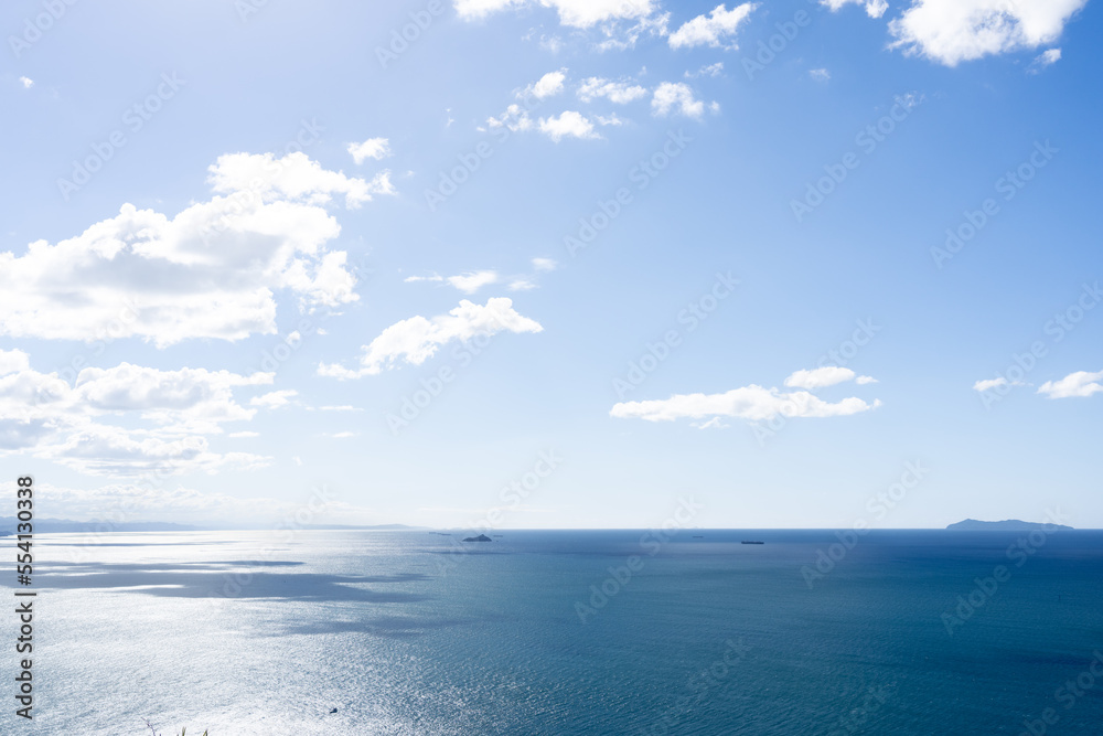 Ocean-view from side of Mount Maunganui to distant horizon