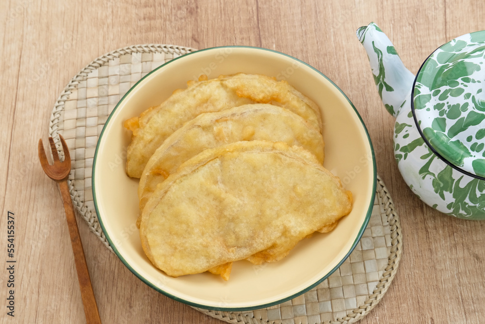 Sukun goreng or fried breadfruit, traditional Indonesian food.
