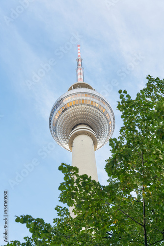 Der Fernsehturm, das Wahrzeichen der deutschen Hauptstadt Berlin photo