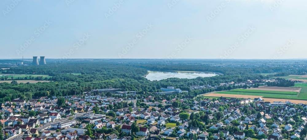 Ausblick auf Lauingen an der Donau und ins Donau-Ried mit dem Faiminger Stausee