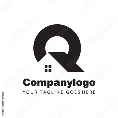 the letter q that forms a house for logo company design