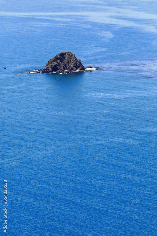 Naklejka premium Airview of Haycock Island next to Double Island-Great Barrier Reef. Queensland-Australia-339