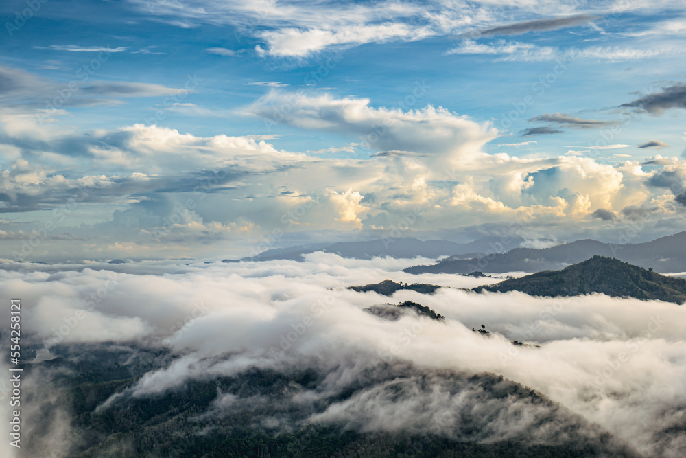 Obraz premium View point Ai yer Weng Betong yala Thailand Clouds over the mountains and sky