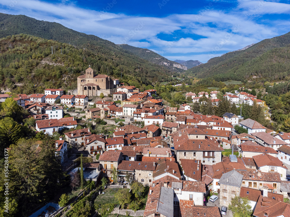 town of Roncal, Roncal Valley, Navarra, Pyrenean mountain range, Spain