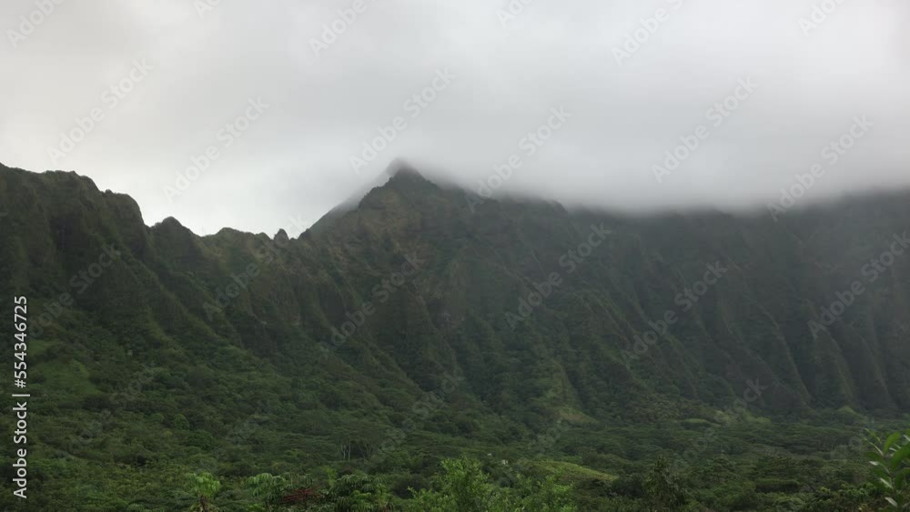 Timelapse of clouds over mountains in Oahu, Hawaii Timelapse of clouds over mountains in Oahu, Hawaii