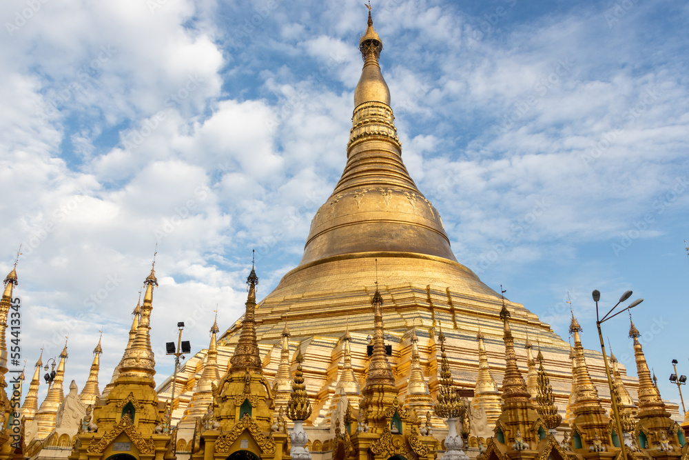 Fototapeta premium Shwedagon Paya pagoda Myanmar