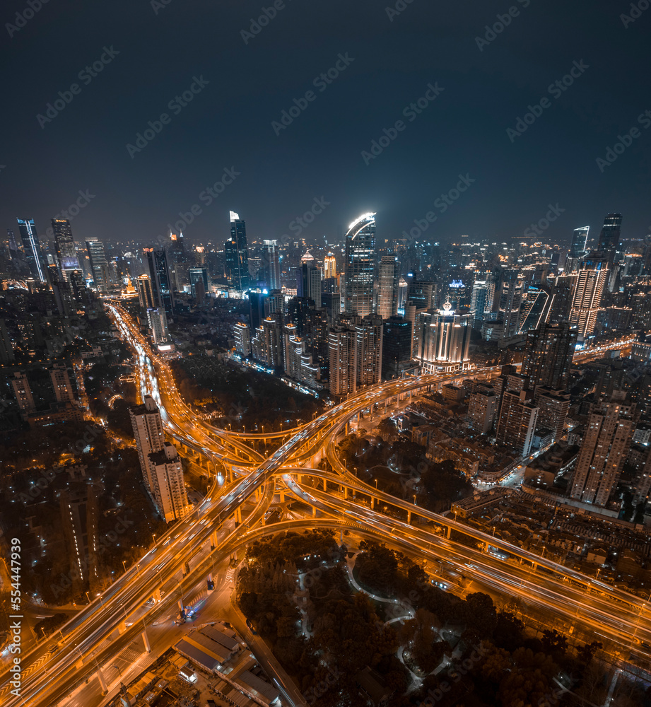 Obraz premium traffic at night