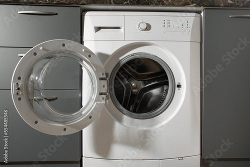 Wallpaper Mural White washing machine at home. Torontodigital.ca