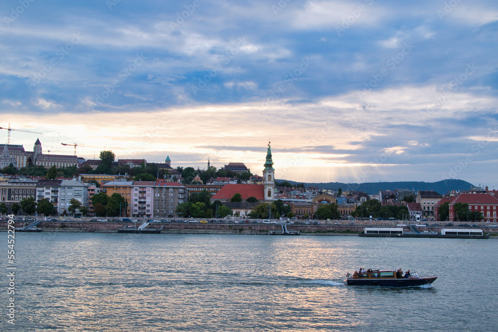 Atardecer sobre el Danubio