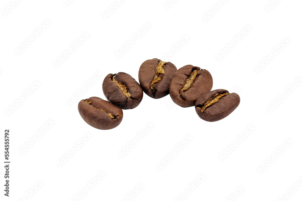 Obraz premium Roasted dark brown coffee beans close-up on a transparent background. PNG