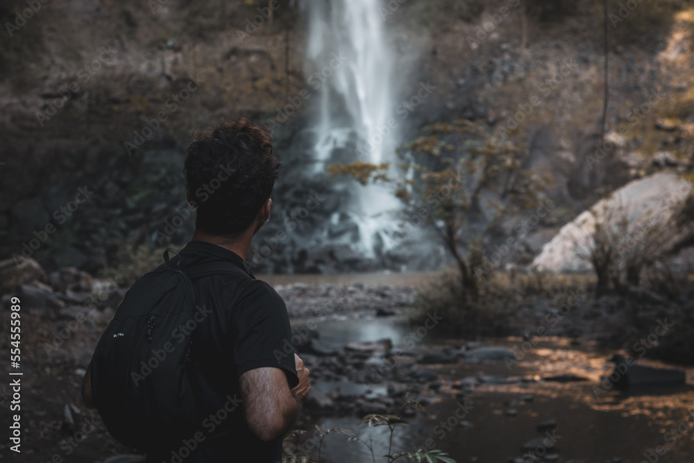 Obraz premium viendo cascada