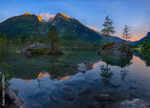 Alpenglow at Hintersee Ramsau
