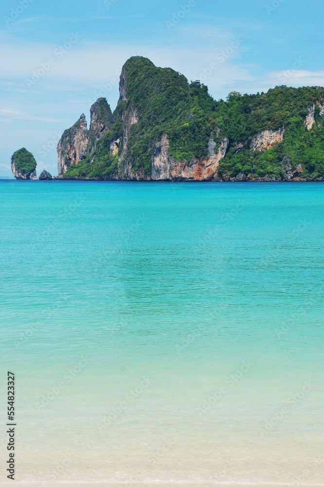 Fototapeta premium 南国タイのビーチリゾート