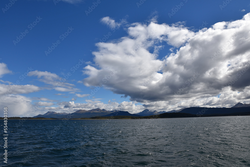 Navigation dans le canal de Beagle. Patagonie argentine