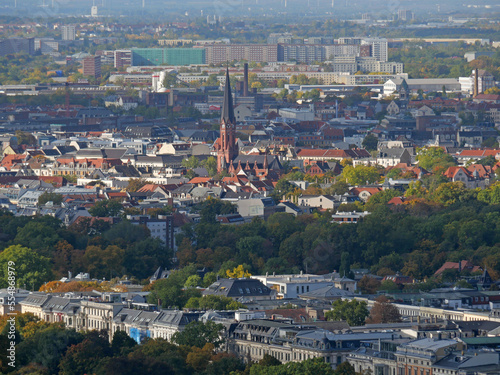 Blick über die Dächer der Stadt auf den Leipziger Westen. Sachsen, Deutschland
