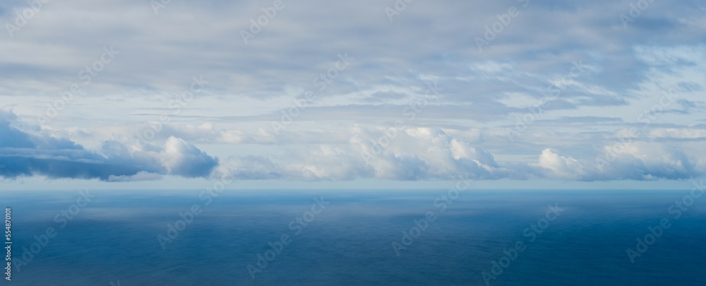 Obraz premium Meer und Wolken