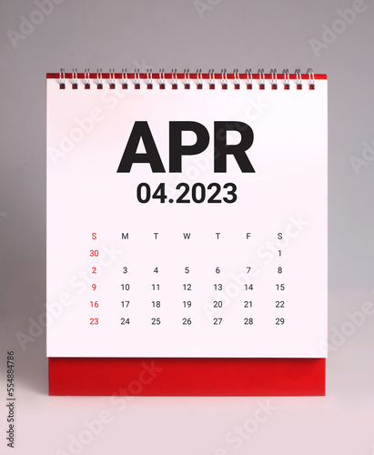 Simple desk calendar 2023 - April
